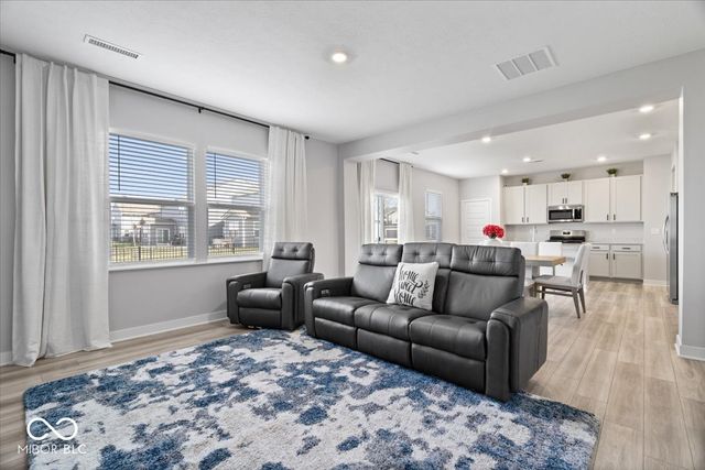 5816 Summertree Place, Whitestown, IN 46075