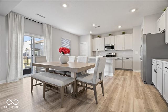 5816 Summertree Place, Whitestown, IN 46075