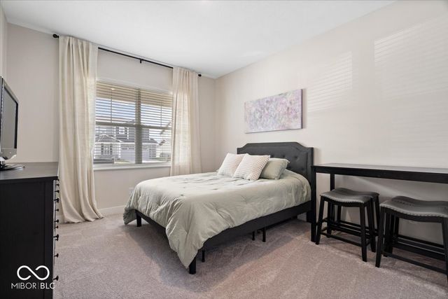 5816 Summertree Place, Whitestown, IN 46075