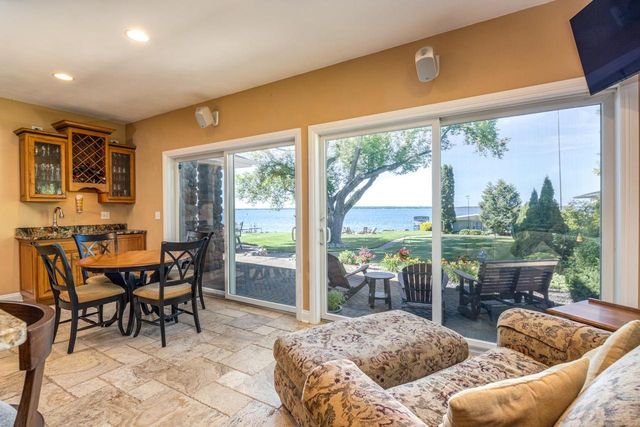 5457 NICKELS DRIVE, Oshkosh, WI 54904