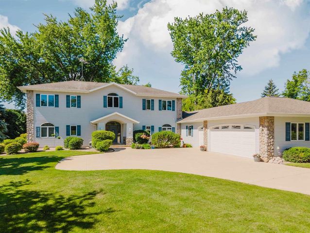 5457 NICKELS DRIVE, Oshkosh, WI 54904