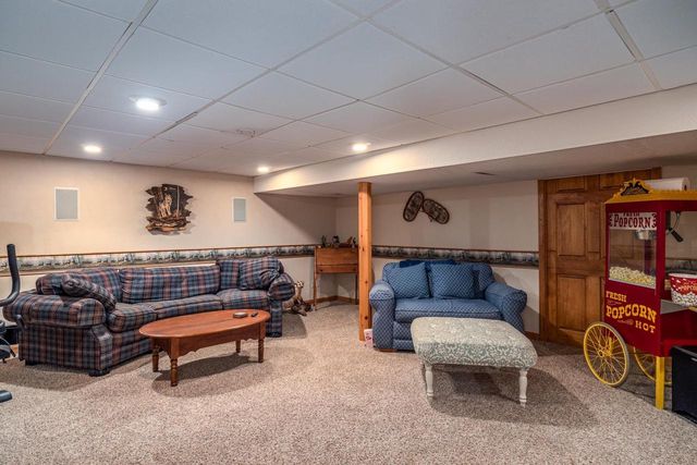 5457 NICKELS DRIVE, Oshkosh, WI 54904