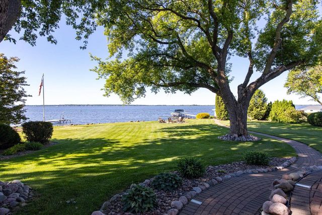 5457 NICKELS DRIVE, Oshkosh, WI 54904