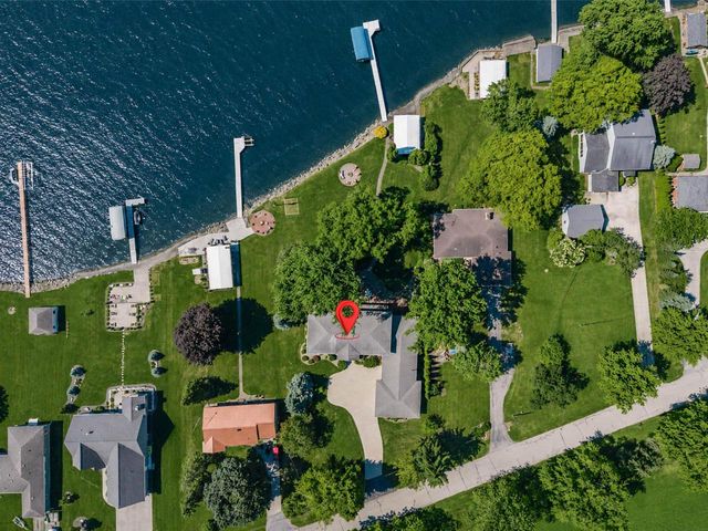 5457 NICKELS DRIVE, Oshkosh, WI 54904