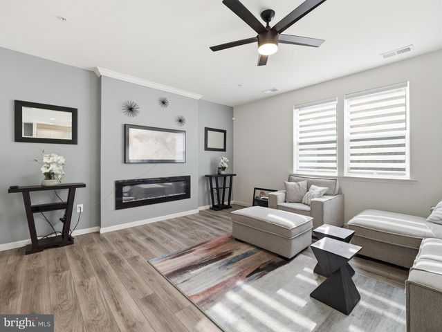 12423 GEMSTONE DR, Hagerstown, MD 21740