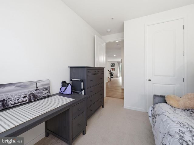 12423 GEMSTONE DR, Hagerstown, MD 21740