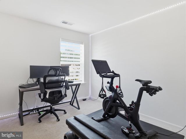 12423 GEMSTONE DR, Hagerstown, MD 21740