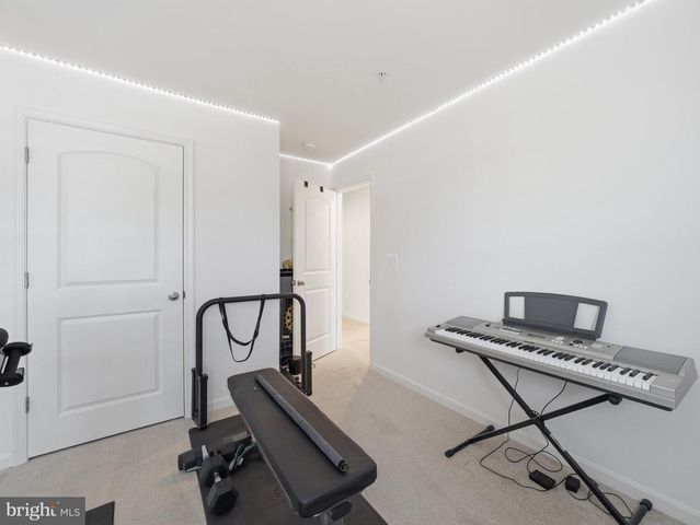 12423 GEMSTONE DR, Hagerstown, MD 21740