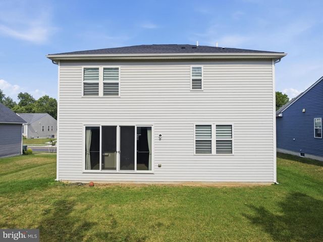 12423 GEMSTONE DR, Hagerstown, MD 21740