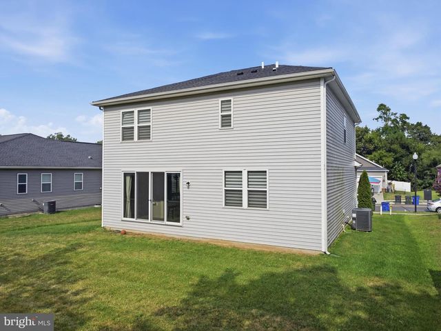 12423 GEMSTONE DR, Hagerstown, MD 21740