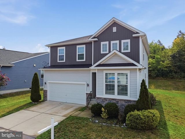 12423 GEMSTONE DR, Hagerstown, MD 21740