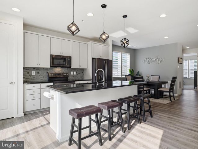 12423 GEMSTONE DR, Hagerstown, MD 21740