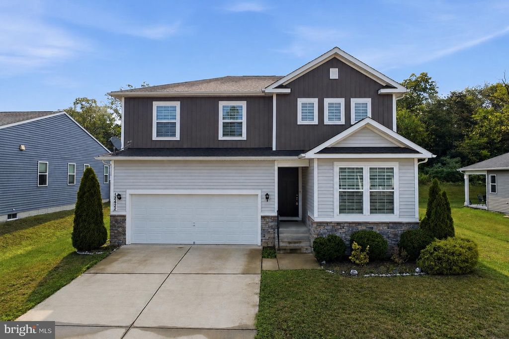 12423 GEMSTONE DR, Hagerstown, MD 21740