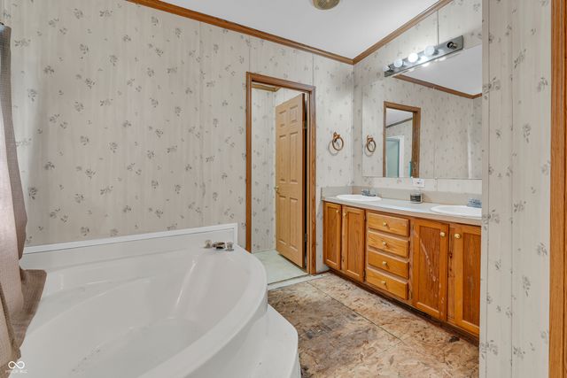 12321 Fertig Road, Poland, IN 47868