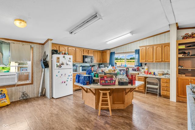 12321 Fertig Road, Poland, IN 47868