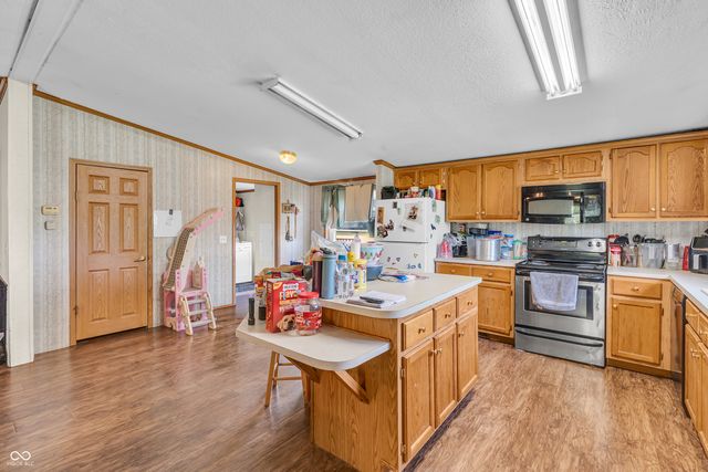 12321 Fertig Road, Poland, IN 47868
