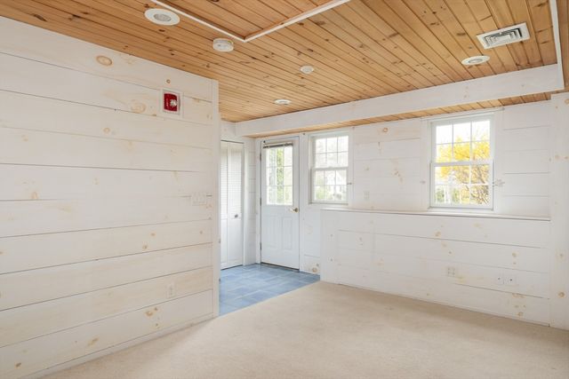 7 Schooner Ln B, Mashpee, MA 02649