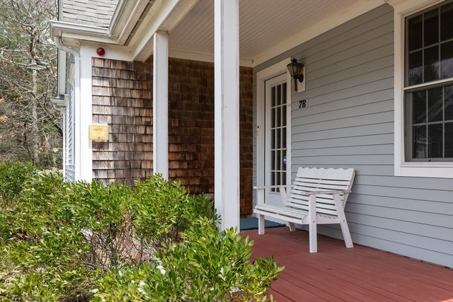 7 Schooner Ln B, Mashpee, MA 02649