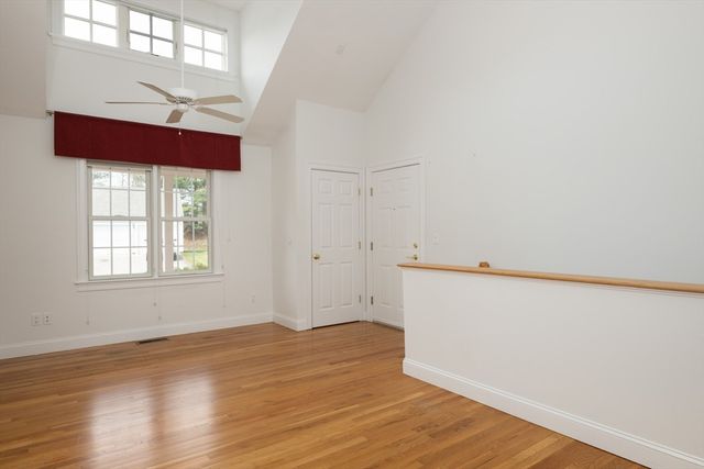 7 Schooner Ln B, Mashpee, MA 02649