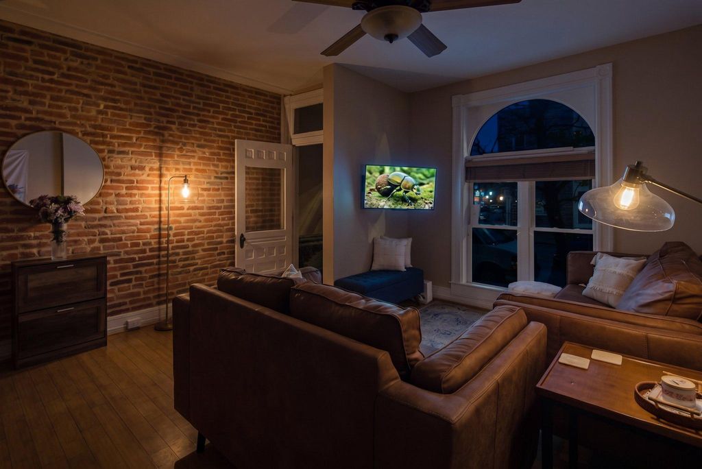 Image 2 of property listing at 3116 E BALTIMORE ST E, Baltimore, MD 21224