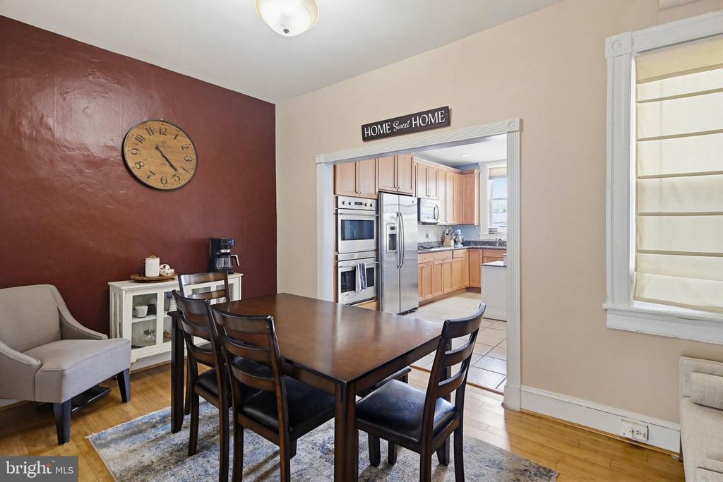 Image 13 of property listing at 3116 E BALTIMORE ST E, Baltimore, MD 21224