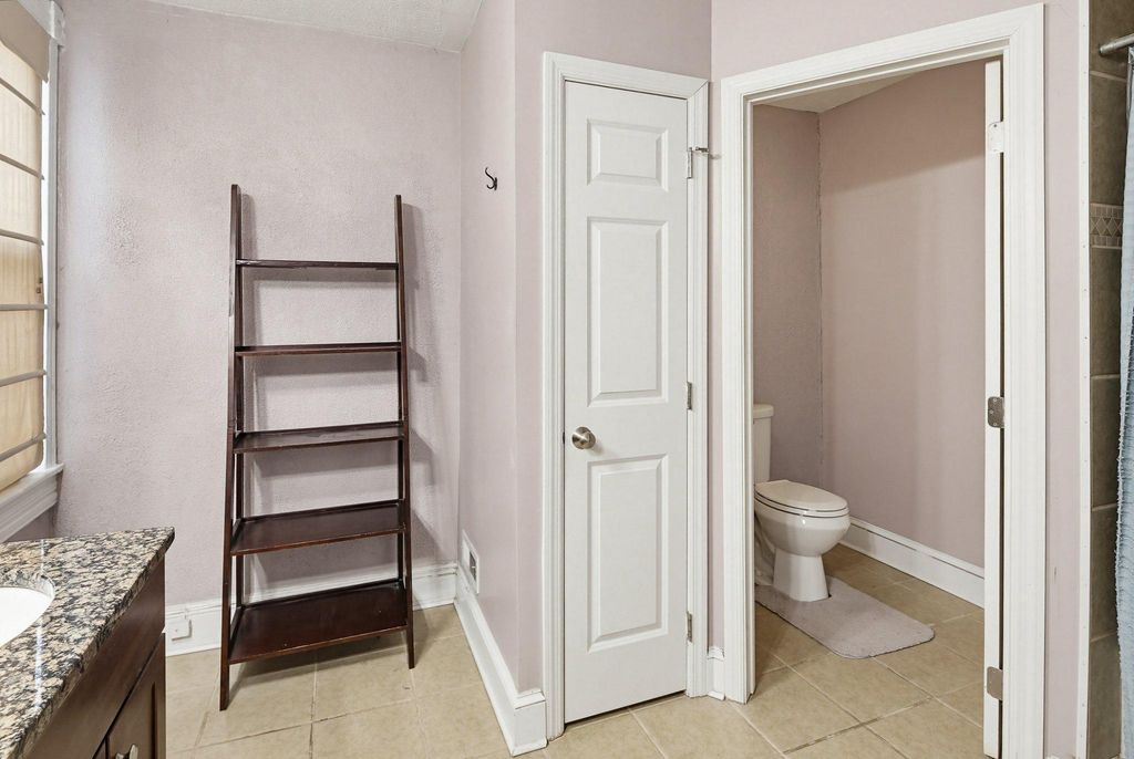 Image 29 of property listing at 3116 E BALTIMORE ST E, Baltimore, MD 21224