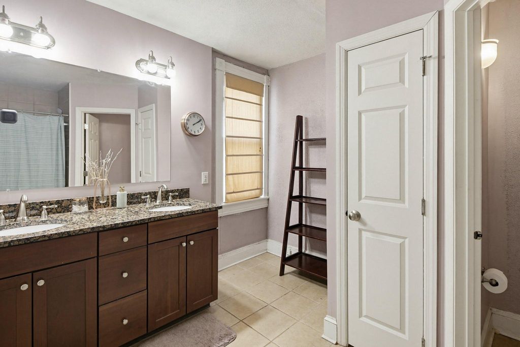 Image 31 of property listing at 3116 E BALTIMORE ST E, Baltimore, MD 21224