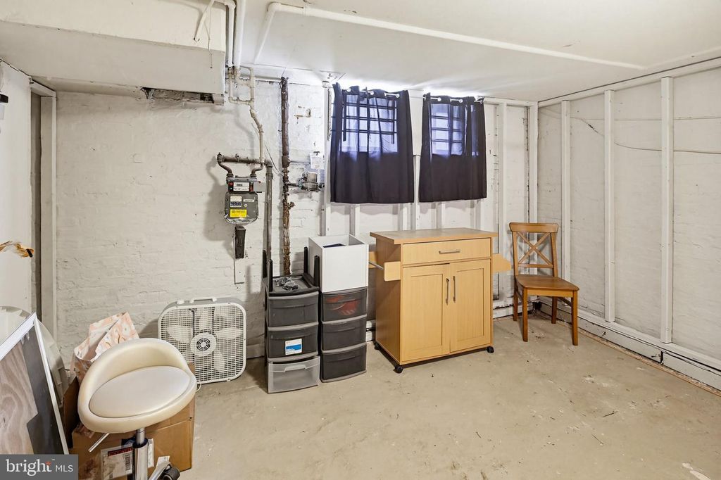 Image 33 of property listing at 3116 E BALTIMORE ST E, Baltimore, MD 21224