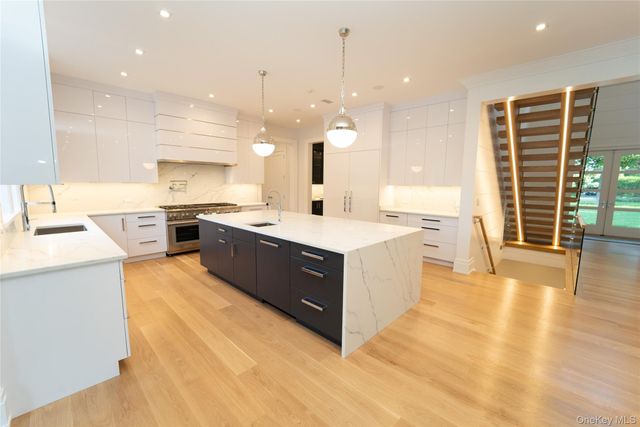 59 Shinnecock Hills Road, Southampton, NY 11968