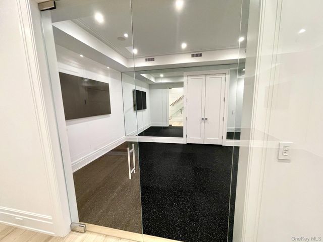 59 Shinnecock Hills Road, Southampton, NY 11968