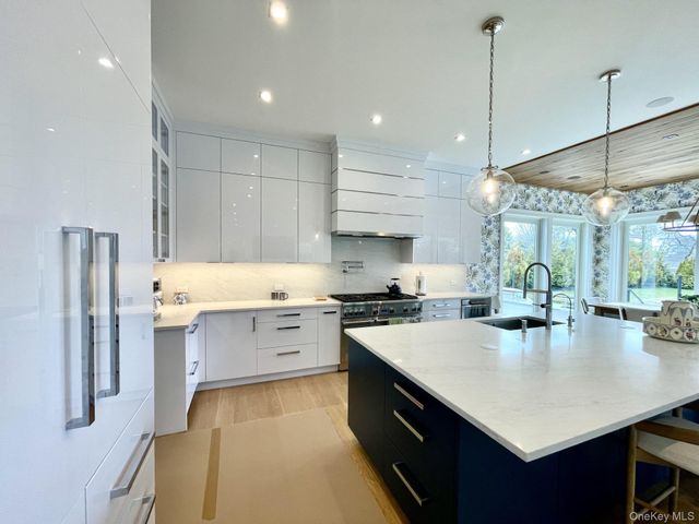 59 Shinnecock Hills Road, Southampton, NY 11968