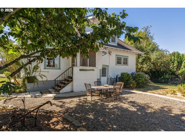 990 TAYLOR St, Mt Angel, OR 97362