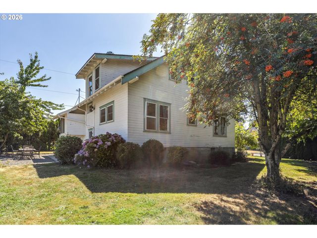 990 TAYLOR St, Mt Angel, OR 97362