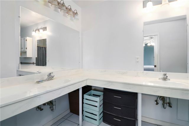 42 Overton Drive, Bella Vista, AR 72714