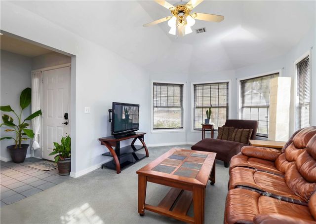 42 Overton Drive, Bella Vista, AR 72714