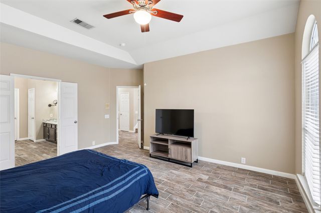2702 Saint Charles Drive, Mansfield, TX 76063