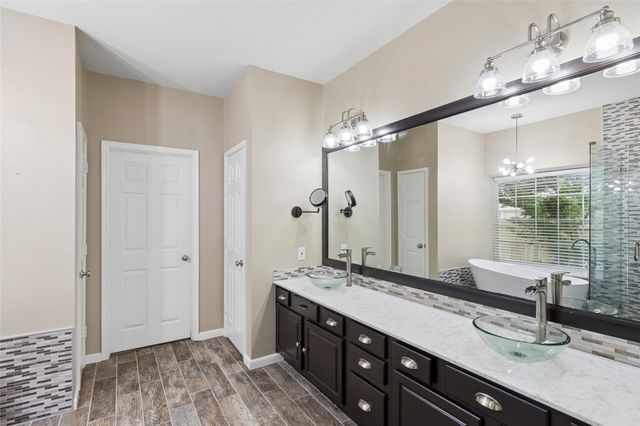 2702 Saint Charles Drive, Mansfield, TX 76063