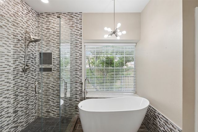 2702 Saint Charles Drive, Mansfield, TX 76063