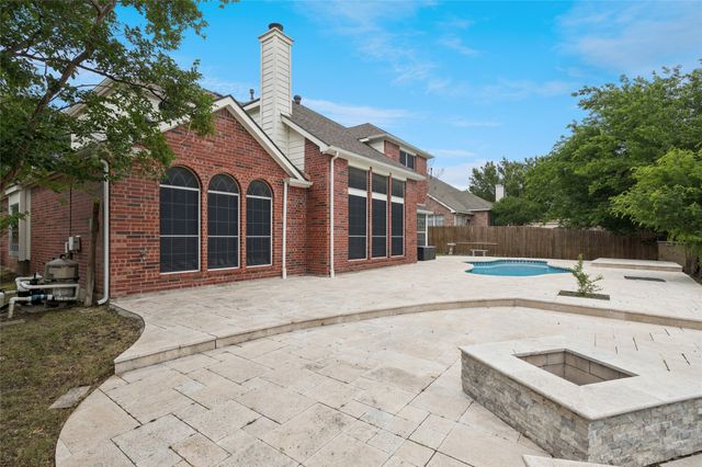 2702 Saint Charles Drive, Mansfield, TX 76063