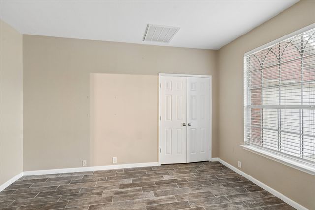 2702 Saint Charles Drive, Mansfield, TX 76063