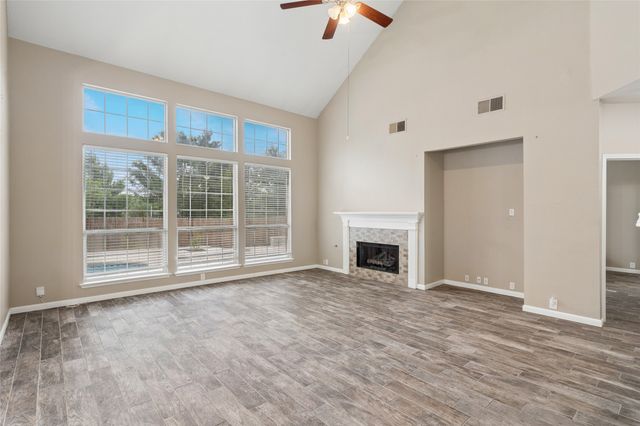 2702 Saint Charles Drive, Mansfield, TX 76063