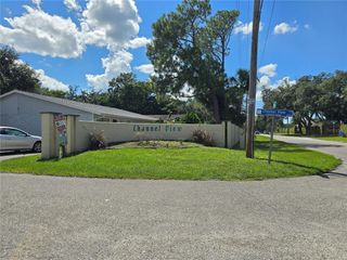 8528-8534 CHANNELVIEW CIRCLE, Tampa, FL 33614