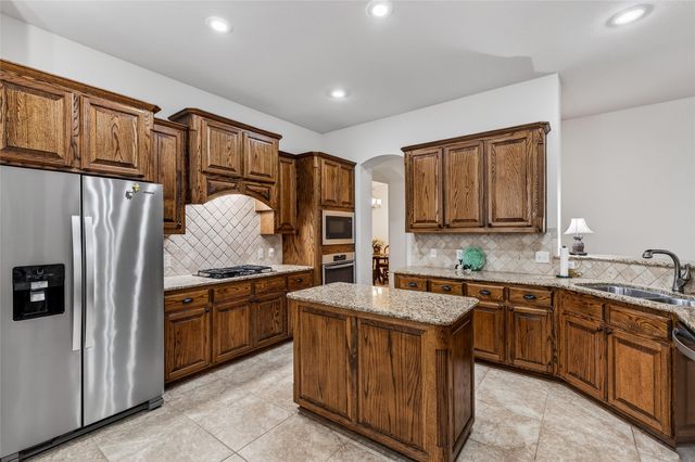 2636 Deer Hollow Drive, Little Elm, TX 75068