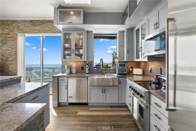 488 E Ocean, Long Beach, CA 90802