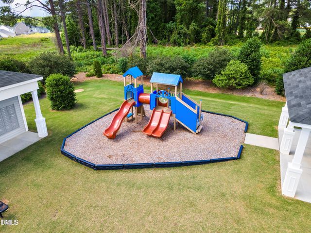 382 Black Oak Court, Clayton, NC 27520