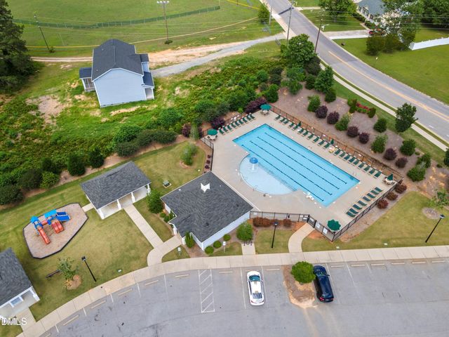 382 Black Oak Court, Clayton, NC 27520