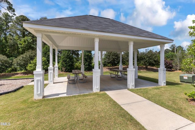 382 Black Oak Court, Clayton, NC 27520