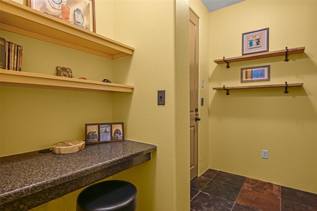 1405 Vegas Verdes Drive 235, Santa Fe, NM 87507