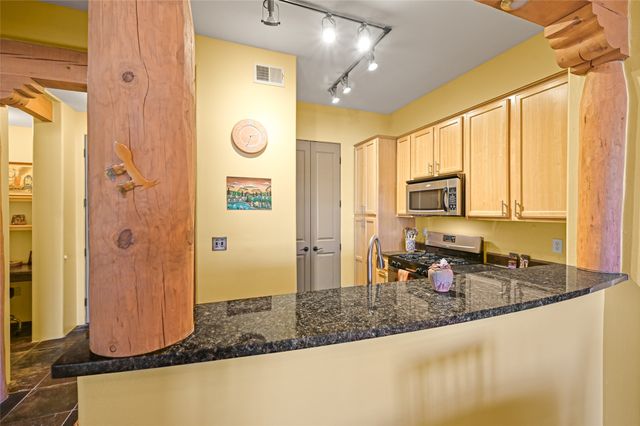 1405 Vegas Verdes Drive 235, Santa Fe, NM 87507