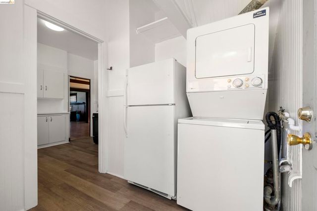 4283 Howe Street, Oakland, CA 94611